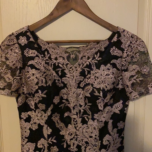 Stunning formal lace dress. Navy and blush pink. - Picture 5 of 16